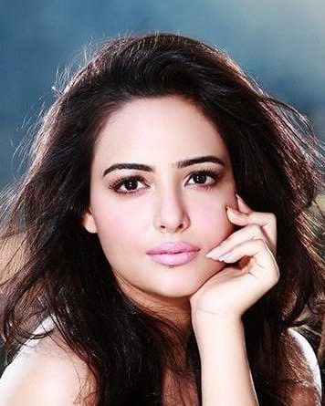 Aanchal Munjal 17 aanchal munjal
