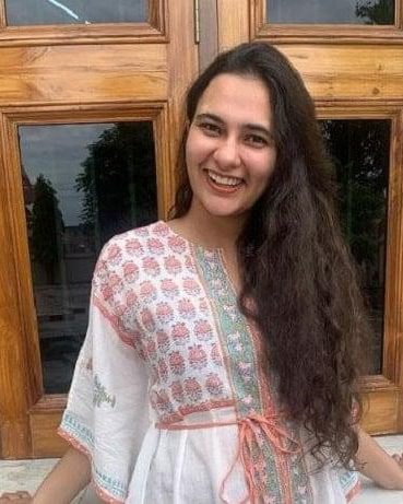 aashna chaudhary