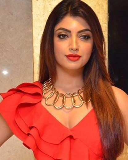 akanksha puri