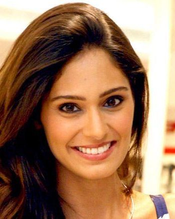 Bruna Abdullah 22 bruna abdullah