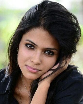 charvi saraf