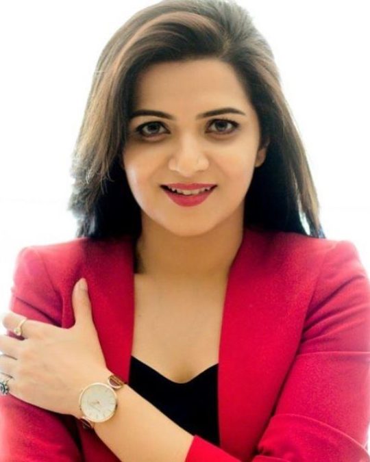 Profile 11 dhivyadharshini