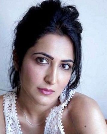 eisha chopra