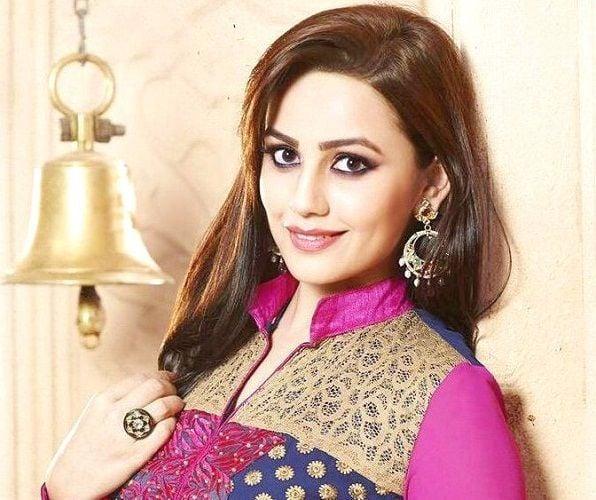 Esha Kansara