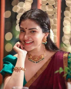 honey rose