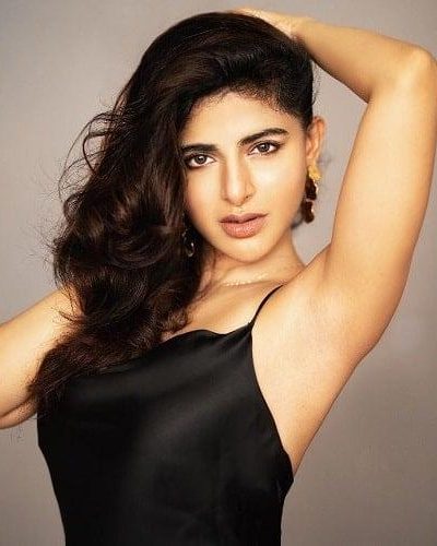 Iswarya Menon 11 iswarya menon