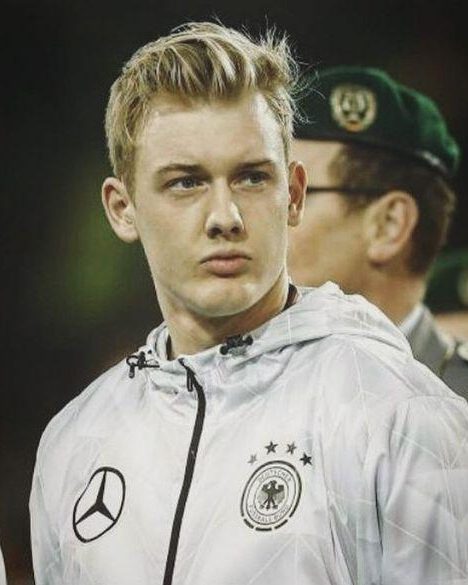 Julian Brandt 16 julian brandt