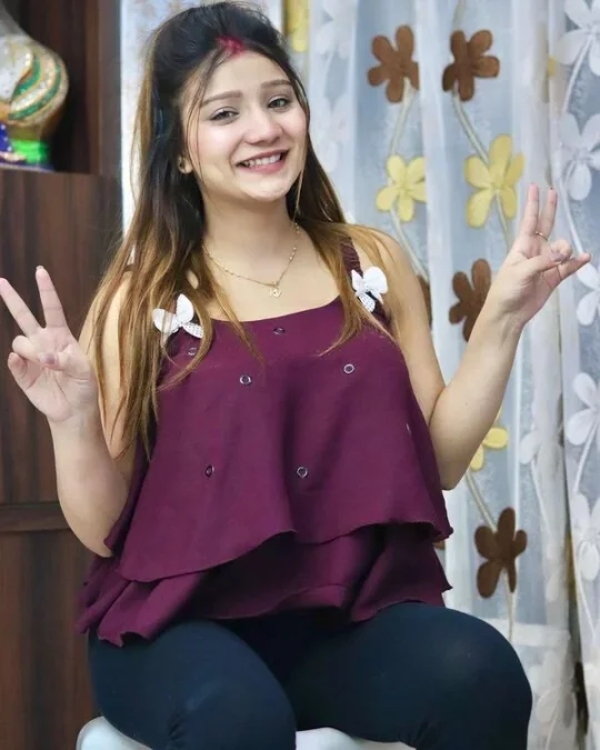 khushi choudhary 1