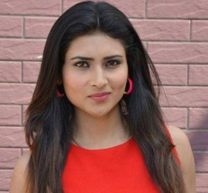 khushi malhotra