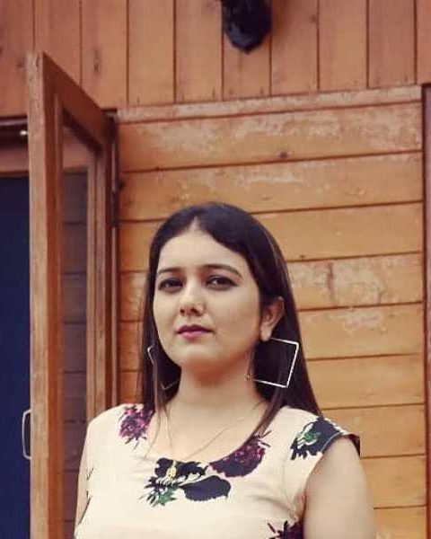 komal saklani