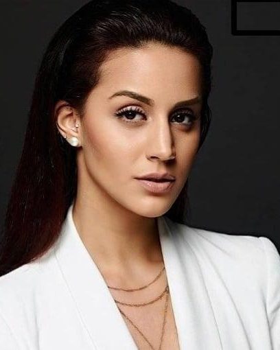 Larissa Bonesi 1 larissa bonesi