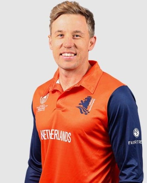 Logan van Beek 4 logan van beek