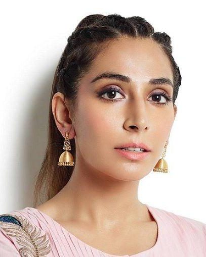 monica dogra