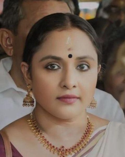 nisha sarangh