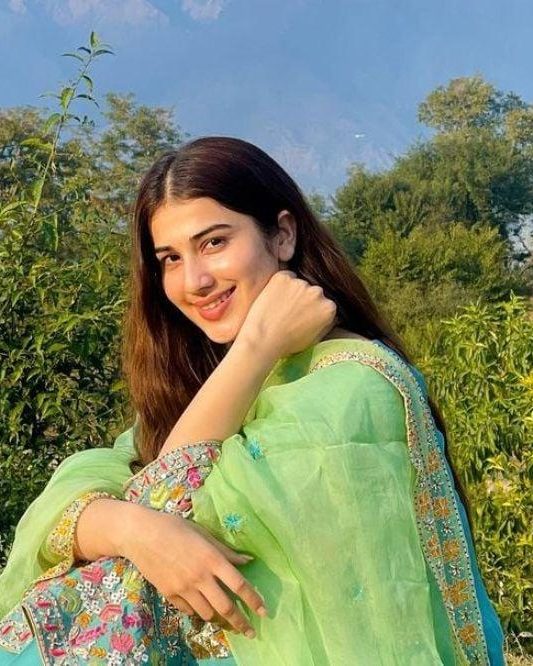 pari pandher