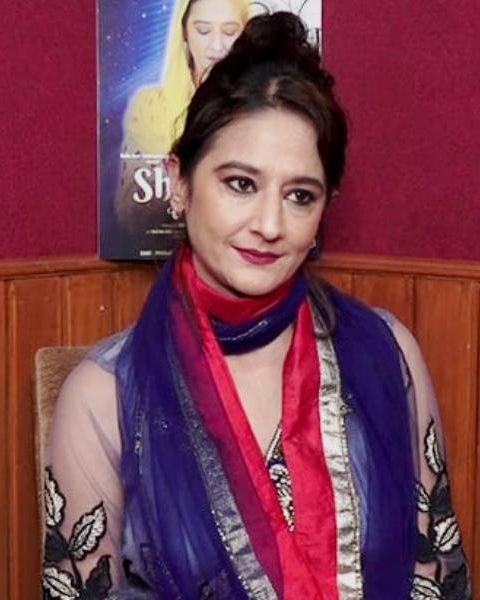 Pooja Dadwal 14 pooja dadwal
