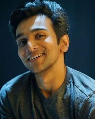Pratik Gandhi 8 pratik gandhi