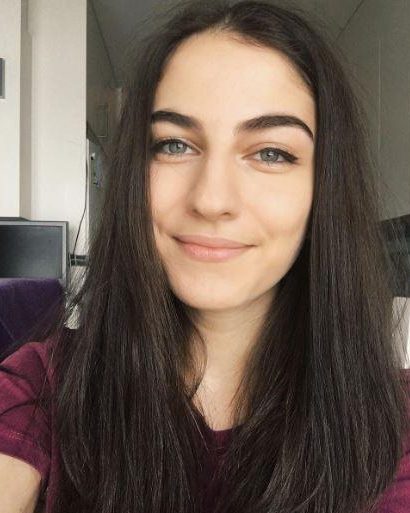 Romina Pourmokhtari 6 romina pourmokhtari