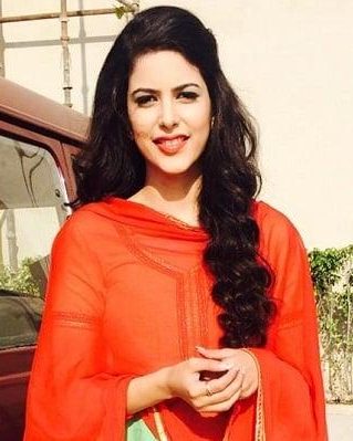 Saloni Khanna 5 saloni khanna