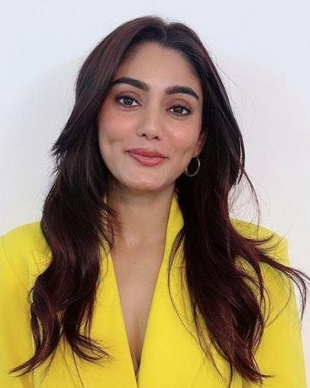 sana makbul