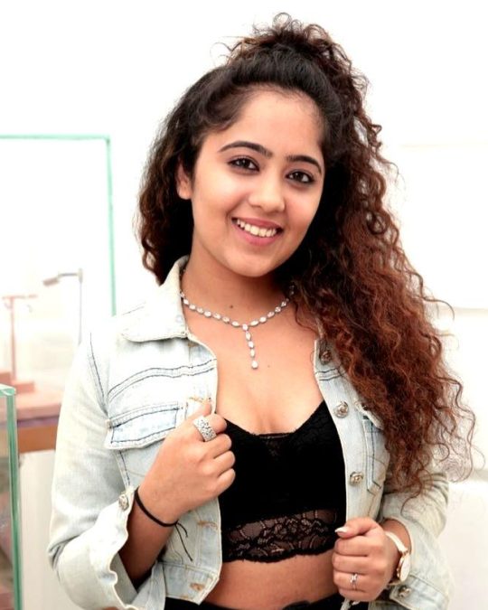 Surabhi Mehra 10 surabhi mehra