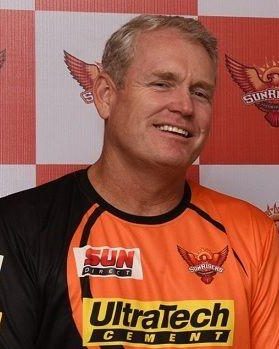 Tom Moody 5 tom moody