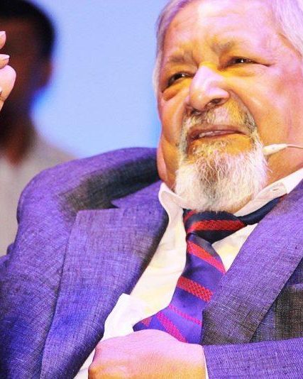 V. S. Naipaul 4 v. s. naipaul