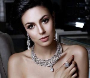 yasemin delikan