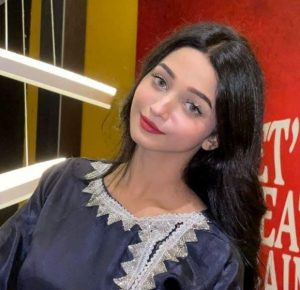 ayesha mano