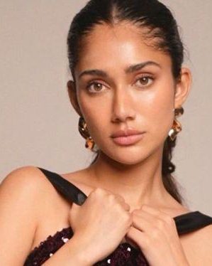 Shrushti Poorey 5 shrushti poorey