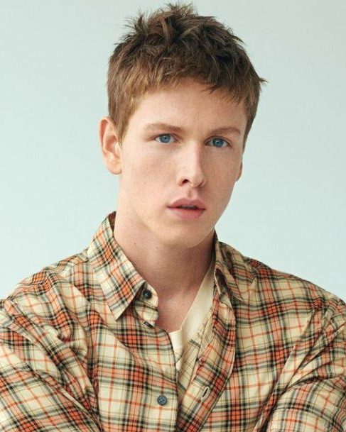 harris dickinson