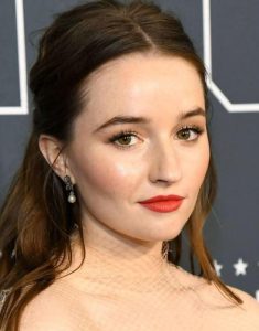 kaitlyn dever
