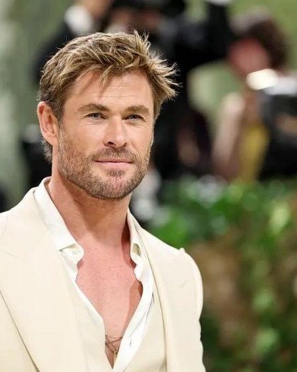 chris hemsworth