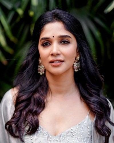 nyla usha