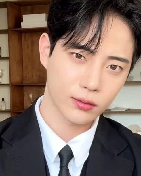kim jong suk