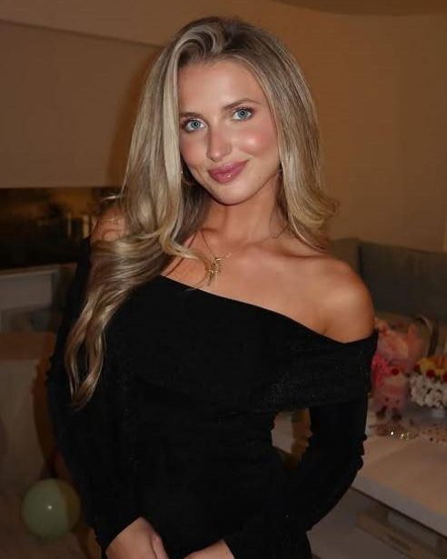 Elena Yates 7 elena yates