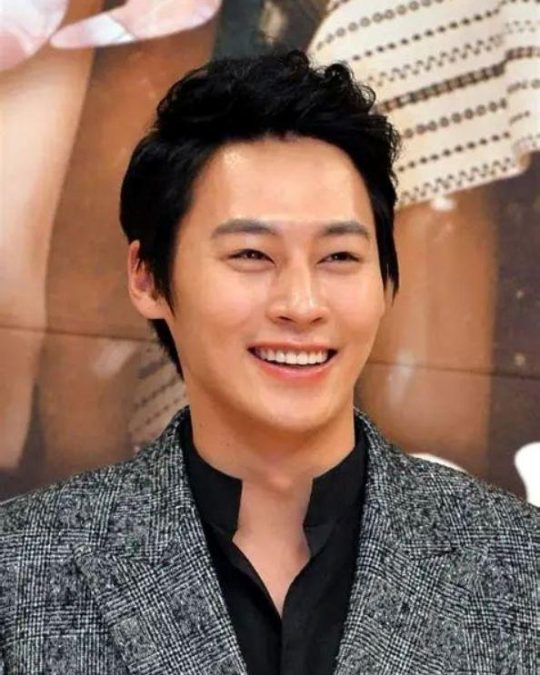 Jung Eun-woo 12 jung eun woo