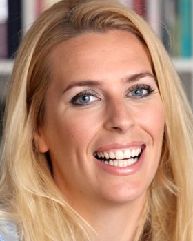Sara Pascoe 16 sara pascoe 1774604142