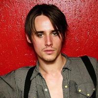 Reeve Carney