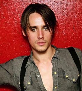 reeve carney 1775081231