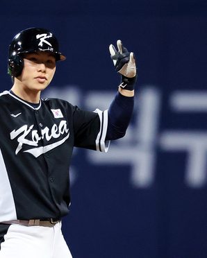 Hyeseong Kim 16 hyeseong kim 1779768407