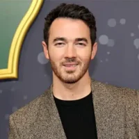 kevin jonas 1779718015