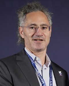 alex karp 1781104046
