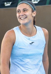 julia riera 1784228804