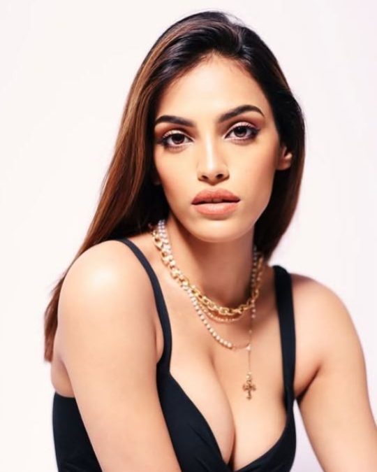 riya ahir
