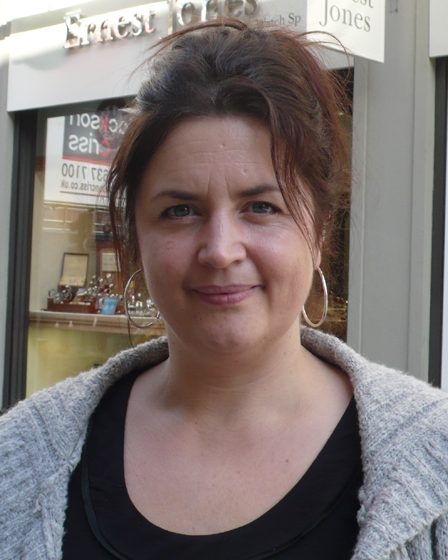 ruth jones 1785100049