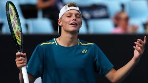 cruz hewitt 1788145562