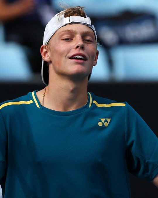 cruz hewitt 1788145562