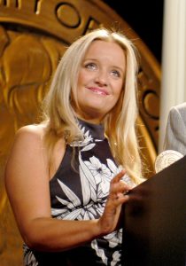 lucy davis 1786468013