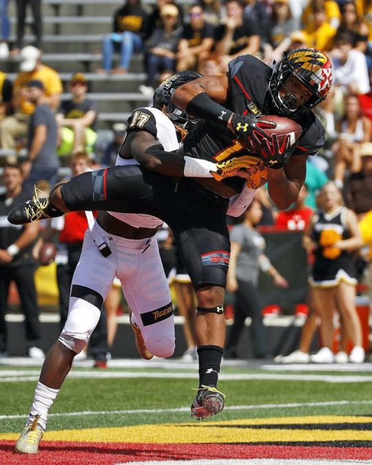 D. J. Moore 18 d j moore 1789703276